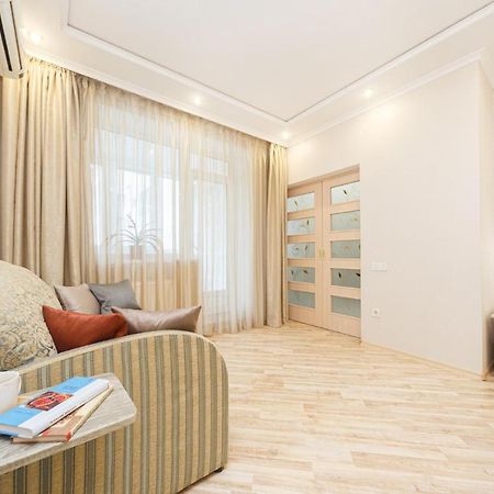 Красивая Квартира Рядом С Аркадией И Парком Odessa Exterior foto